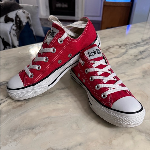 Red Converse Chuck Taylors All-Star Low Top Canvas Sneakers Unisex M(4) F(6) - Picture 15 of 16